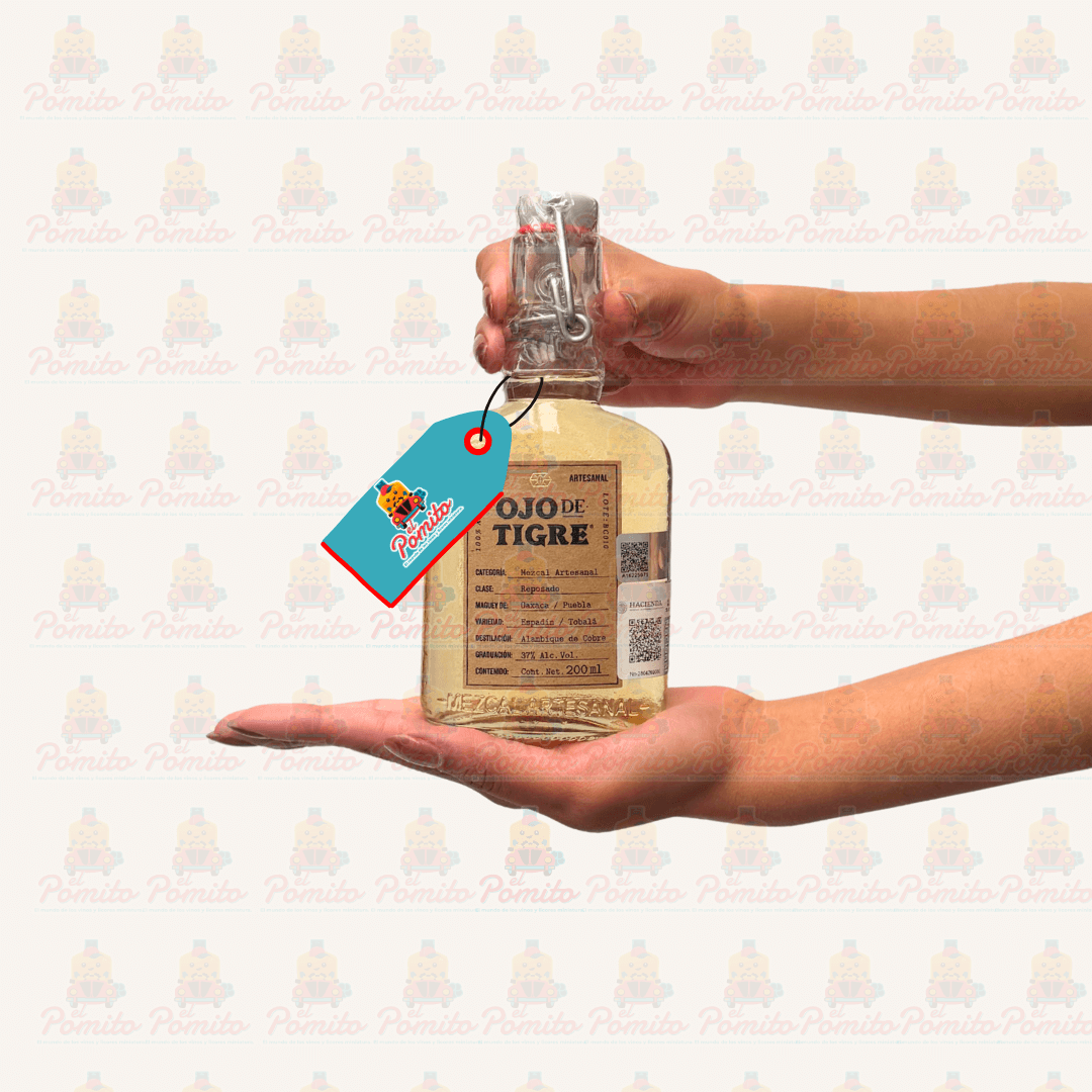 Mini Mezcal Artesanal Ojo de Tigre Reposado 200 ml.