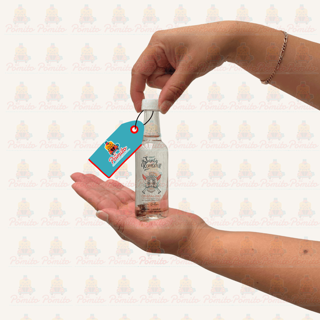 Mini Mezcal Santo Remedio Cristalino con Hormiga Chicatana 50 ml.