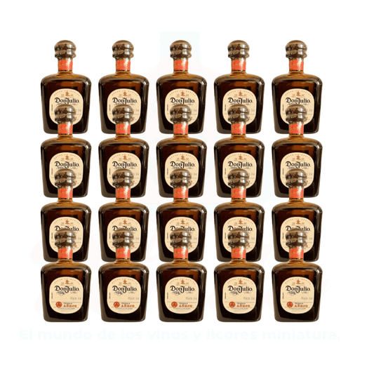 (20 Piezas) Mini Tequila Don Julio Añejo 50 ml.
